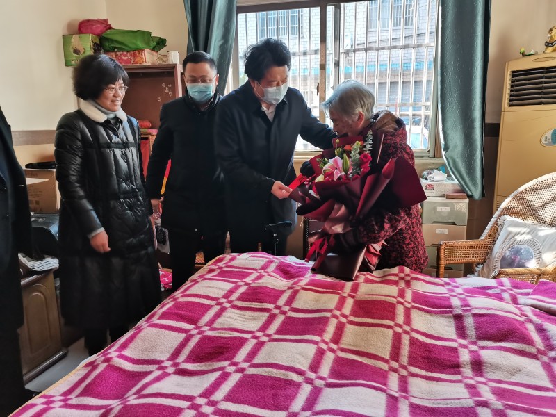 市退役军人事务局开展走访慰问活动